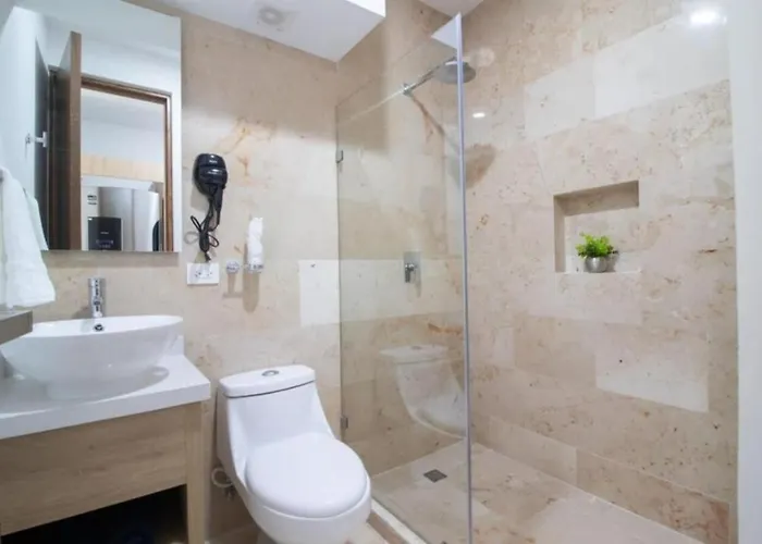 Apartamento Oceanview Infinity Pool, Steps To 5th Ave & Playa del Carmen