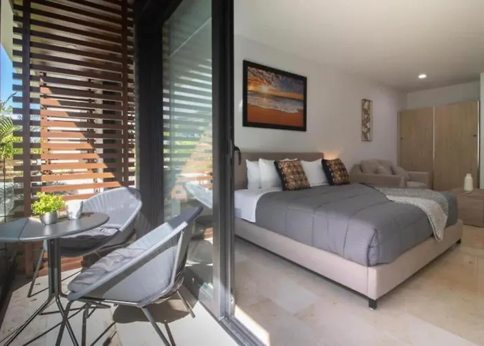 Apartamento Oceanview Infinity Pool, Steps To 5th Ave & Playa del Carmen